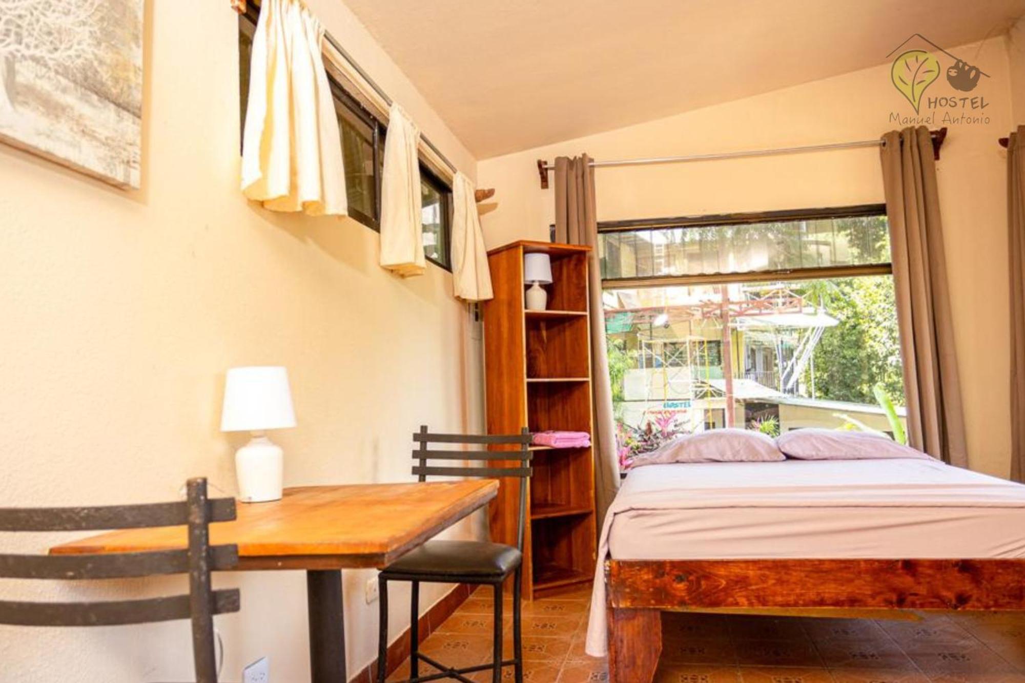 Manuel Antonio Hostel Екстер'єр фото