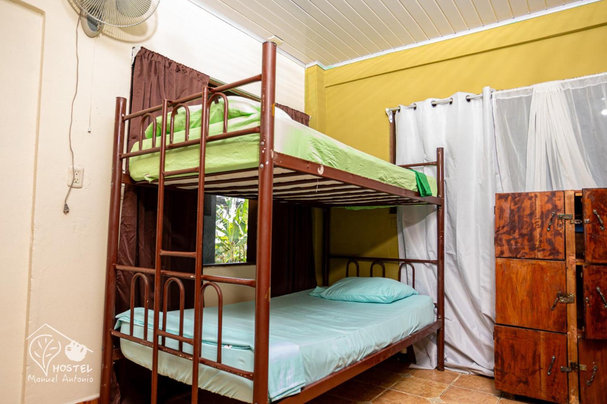 Manuel Antonio Hostel Екстер'єр фото