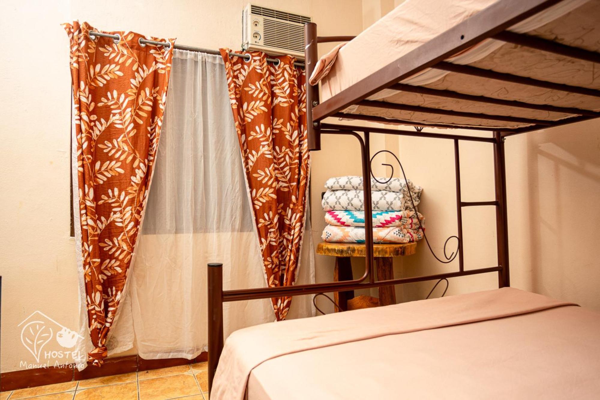 Manuel Antonio Hostel Екстер'єр фото