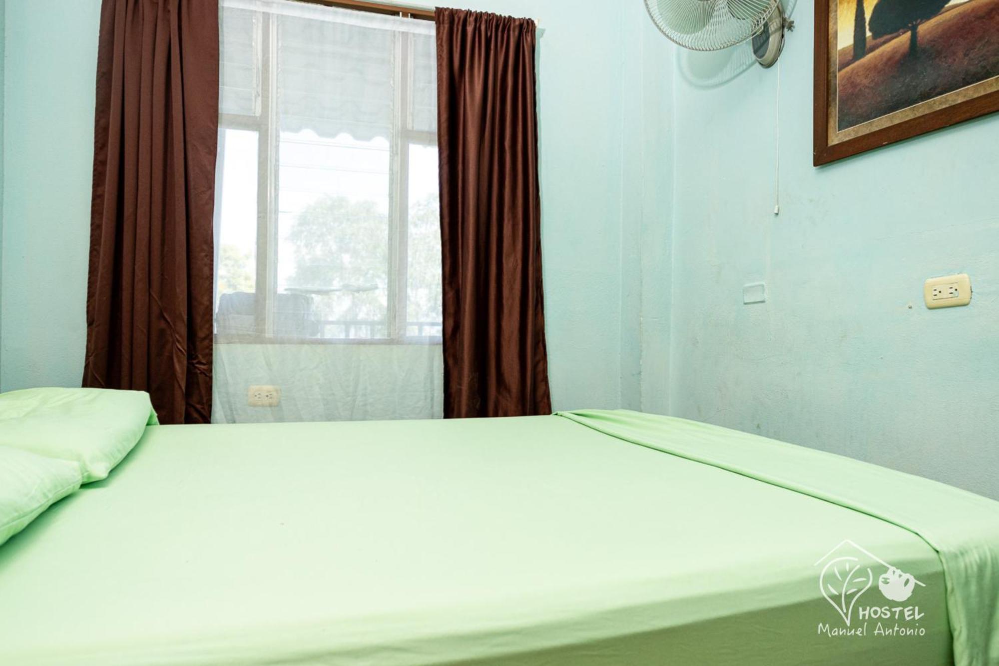 Manuel Antonio Hostel Екстер'єр фото