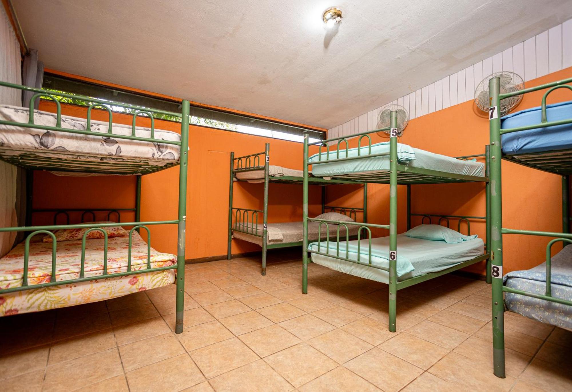 Manuel Antonio Hostel Екстер'єр фото